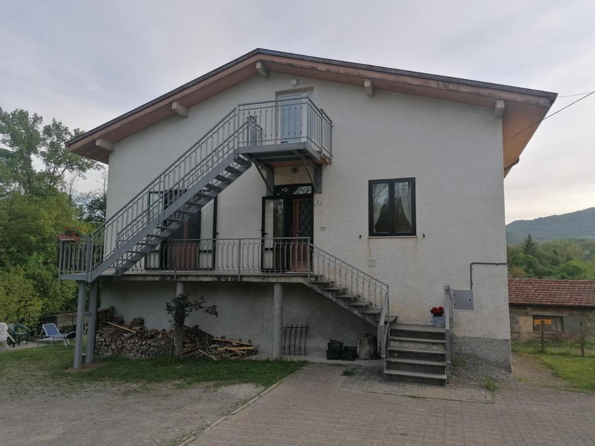 La Soffitta Di Anita Villa Bedonia Exterior photo